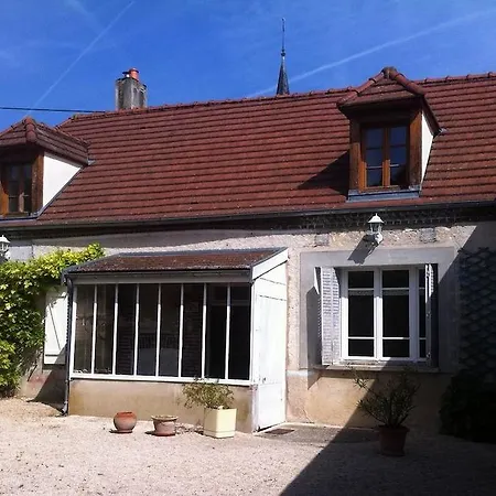 Gites A Mesnil-saint-loup Σπίτι διακοπών